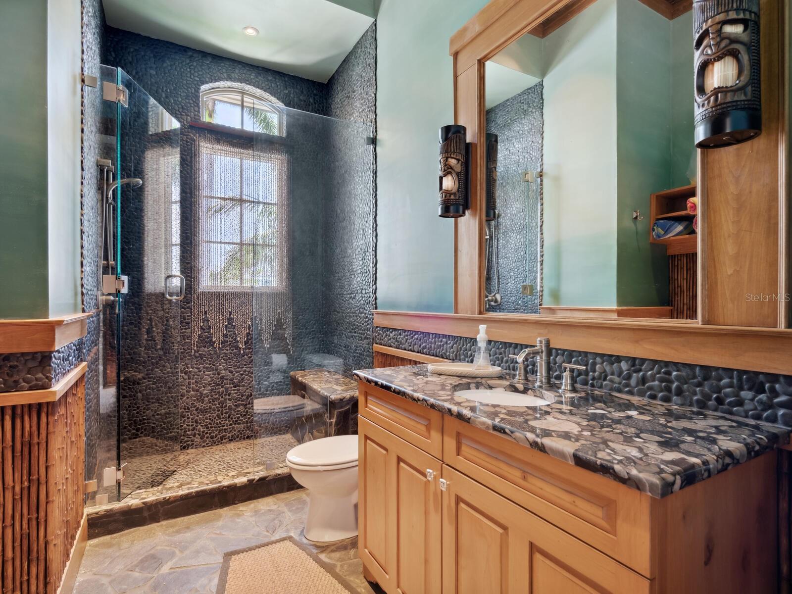 A4686188 Property Photo