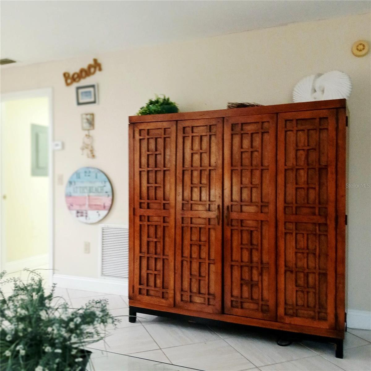 7143 WOOD CREEK DR #203, SARASOTA, FL, 34231