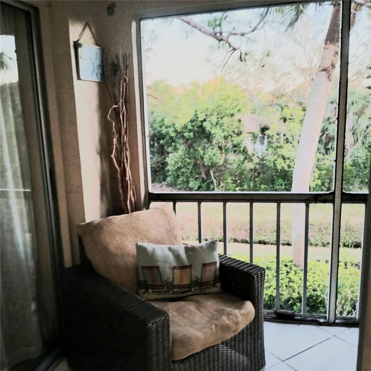 7143 WOOD CREEK DR #203, SARASOTA, FL, 34231