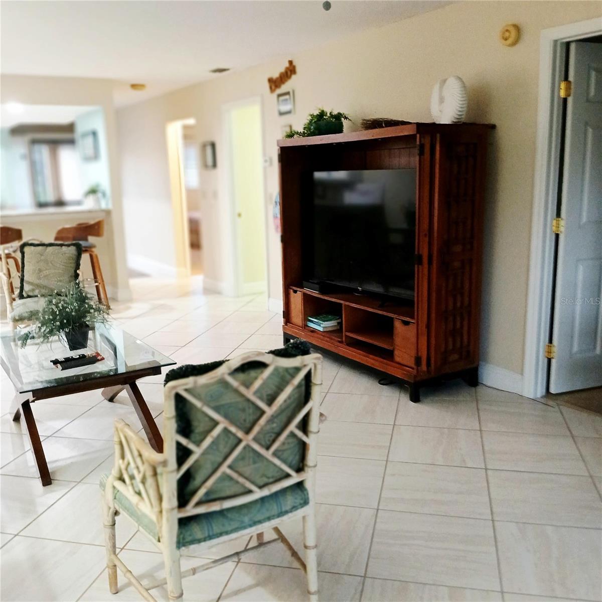 7143 WOOD CREEK DR #203, SARASOTA, FL, 34231