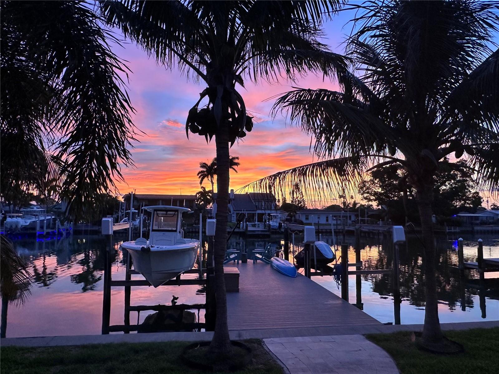 538 LILLIAN DR, MADEIRA BEACH, FL, 33708