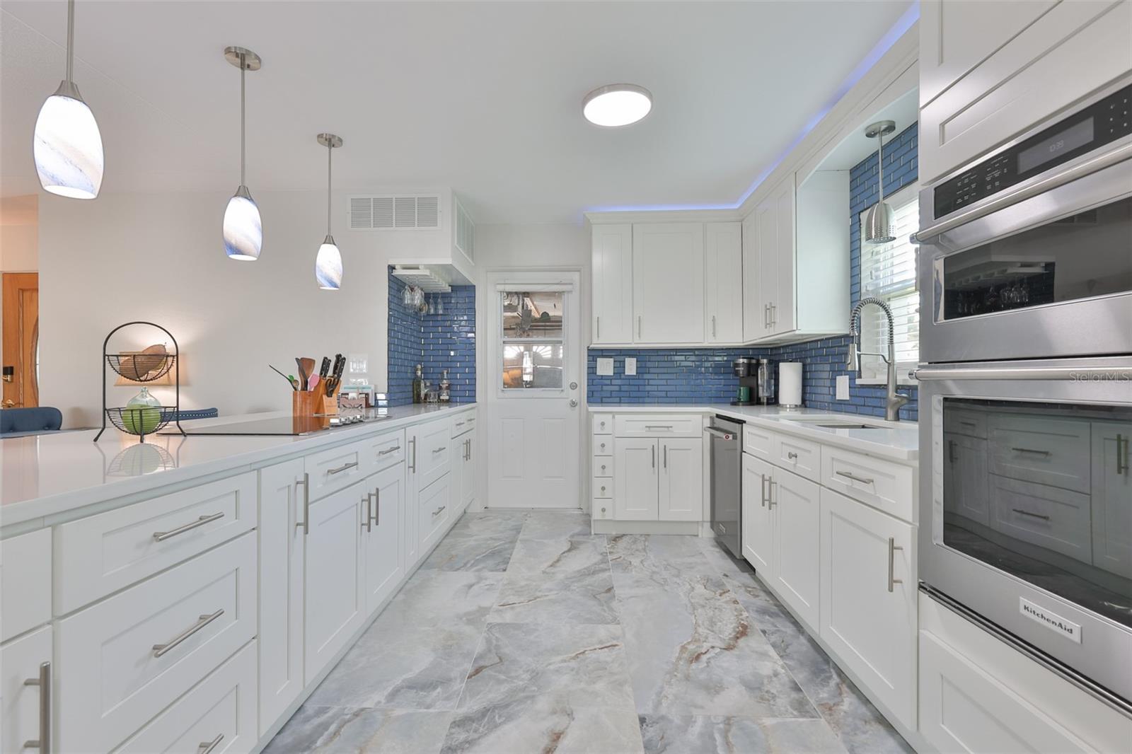 538 LILLIAN DR, MADEIRA BEACH, FL, 33708