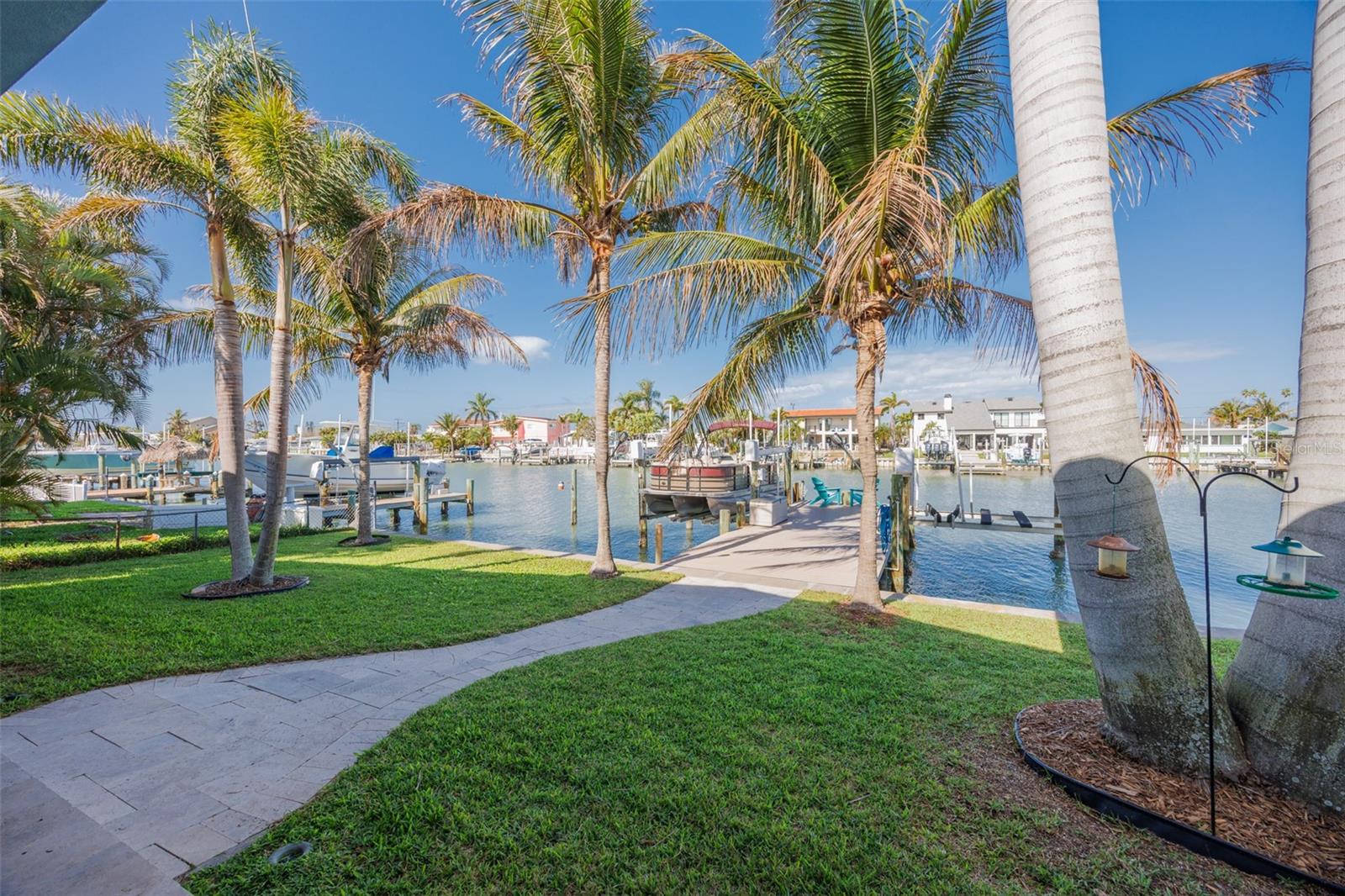 538 LILLIAN DR, MADEIRA BEACH, FL, 33708
