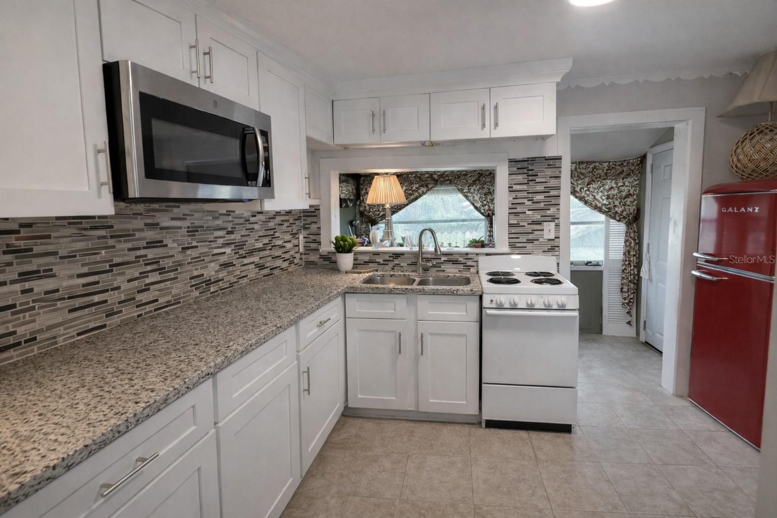 721 1/2 PARK DR, LEESBURG, FL, 34748