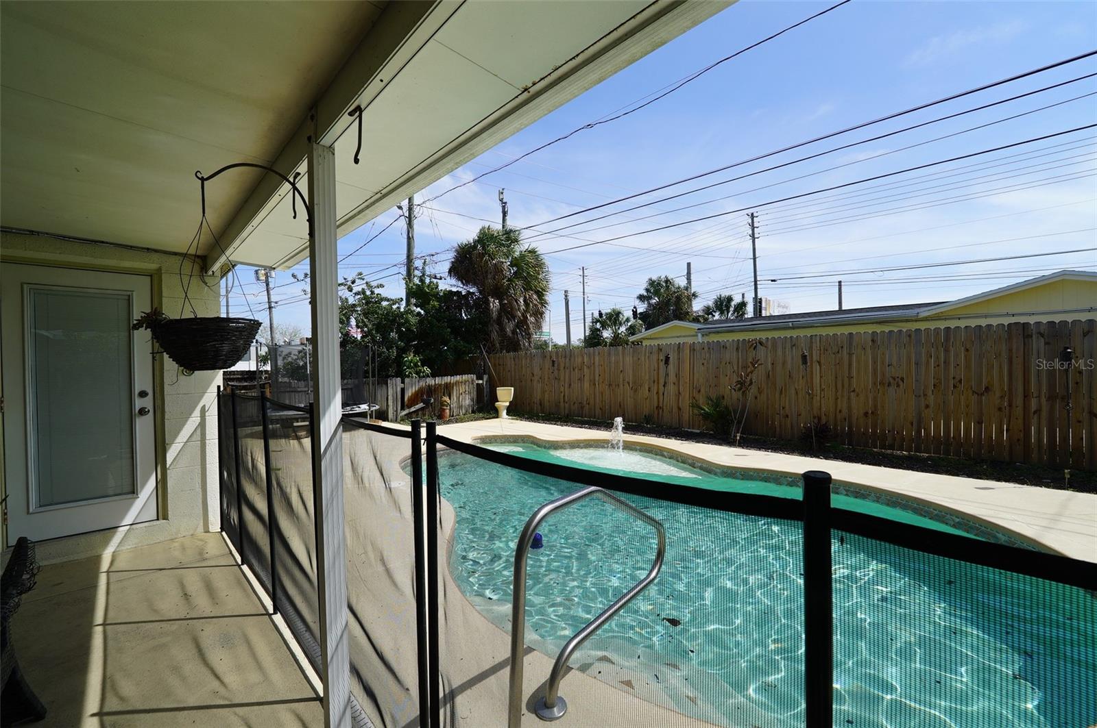 8300 75TH AVE, SEMINOLE, FL, 33777