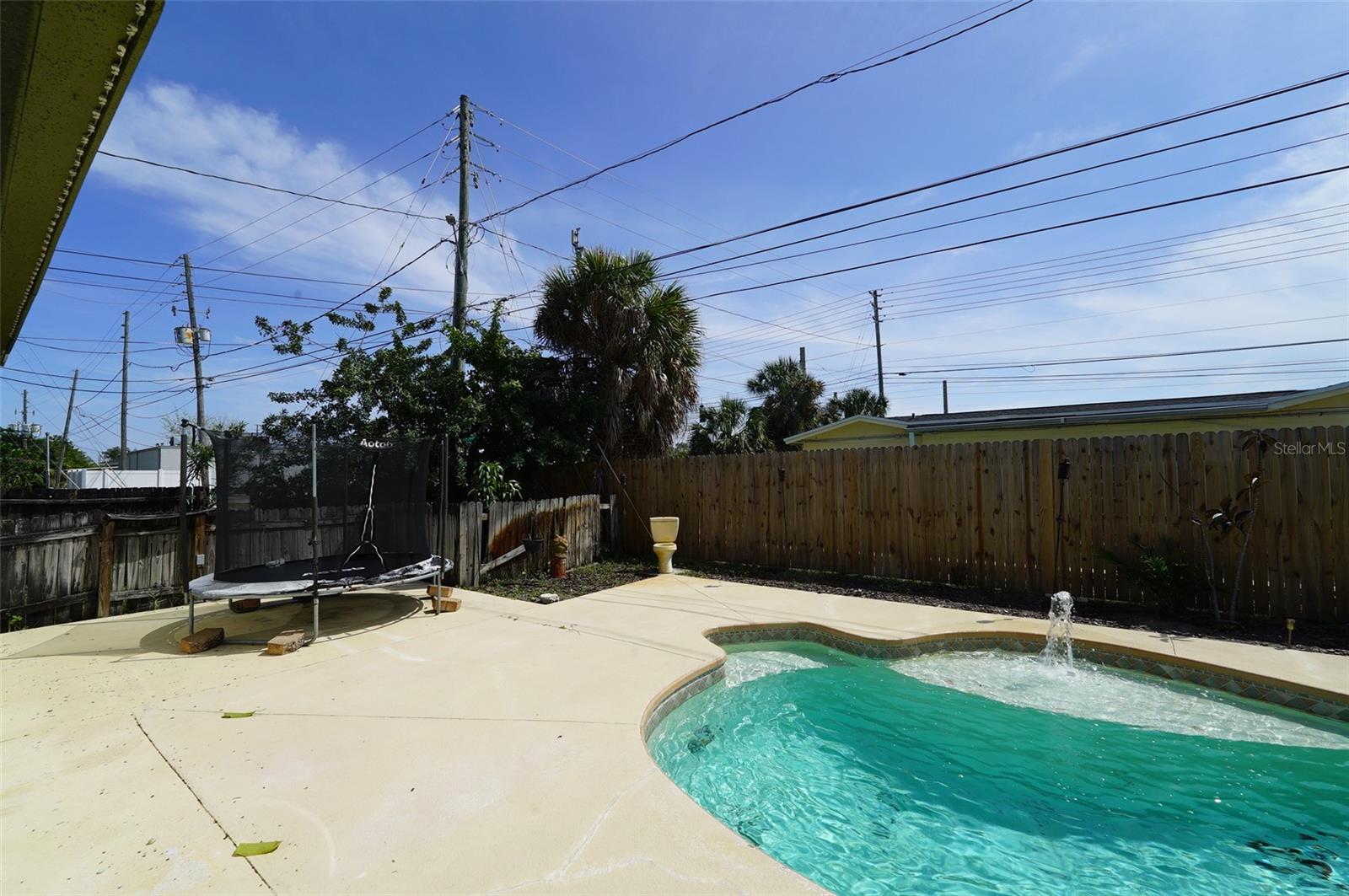 8300 75TH AVE, SEMINOLE, FL, 33777
