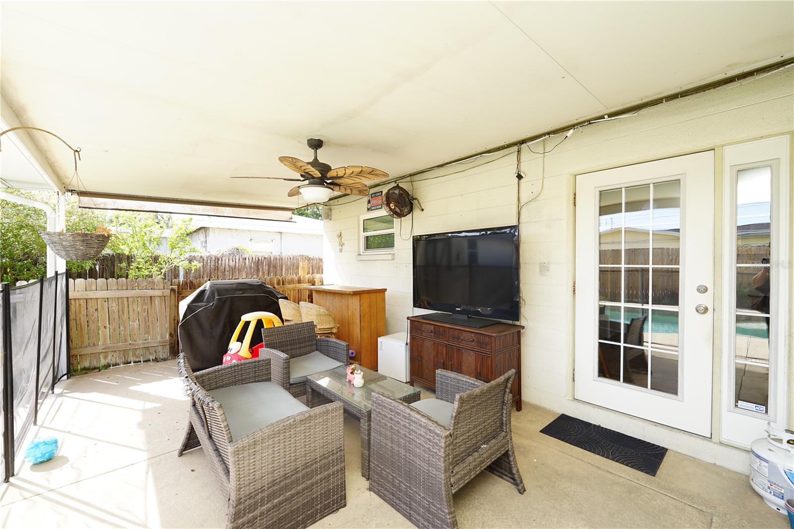 8300 75TH AVE, SEMINOLE, FL, 33777