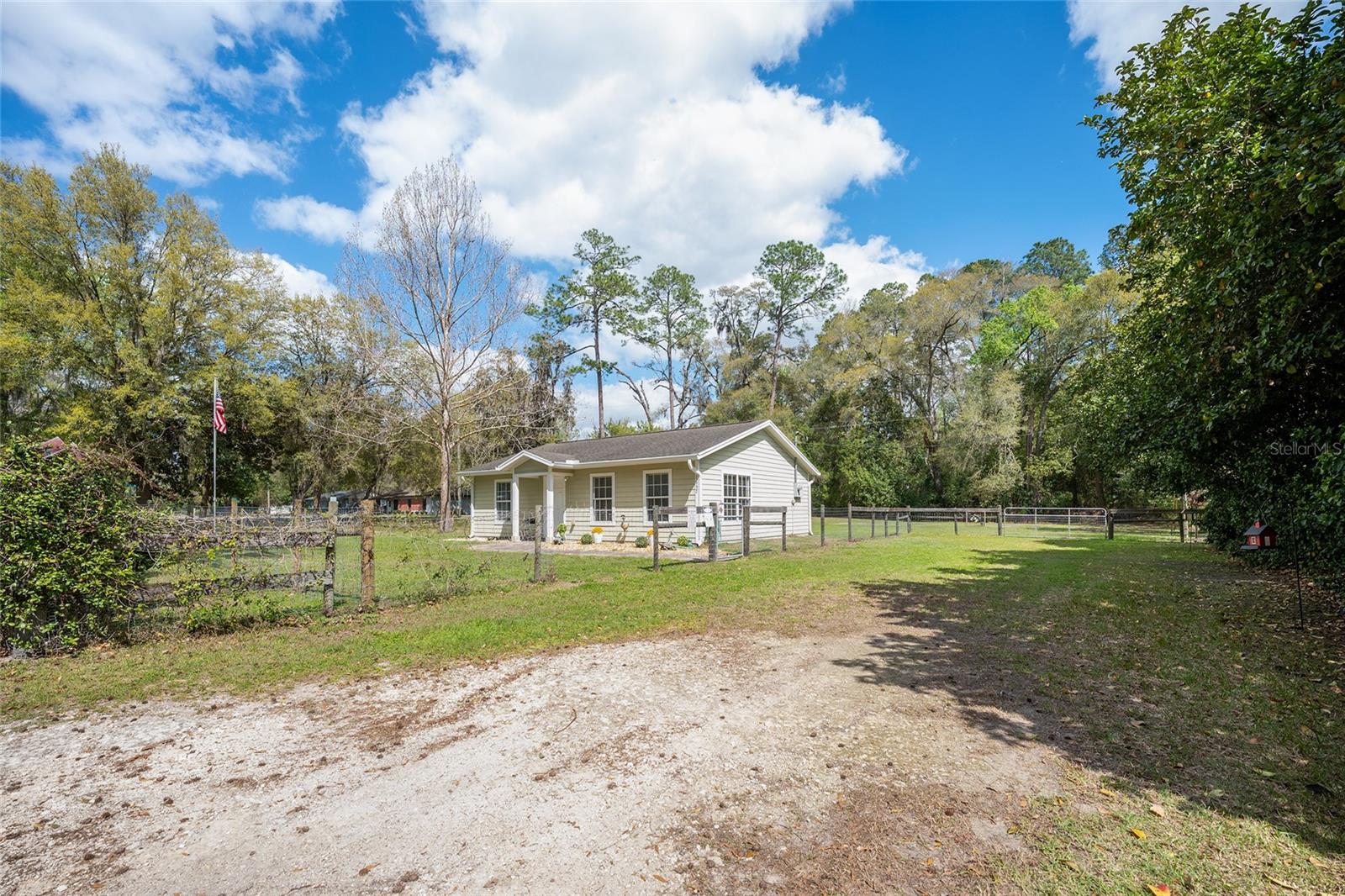 15935 SW COUNTY ROAD 346, ARCHER, FL, 32618