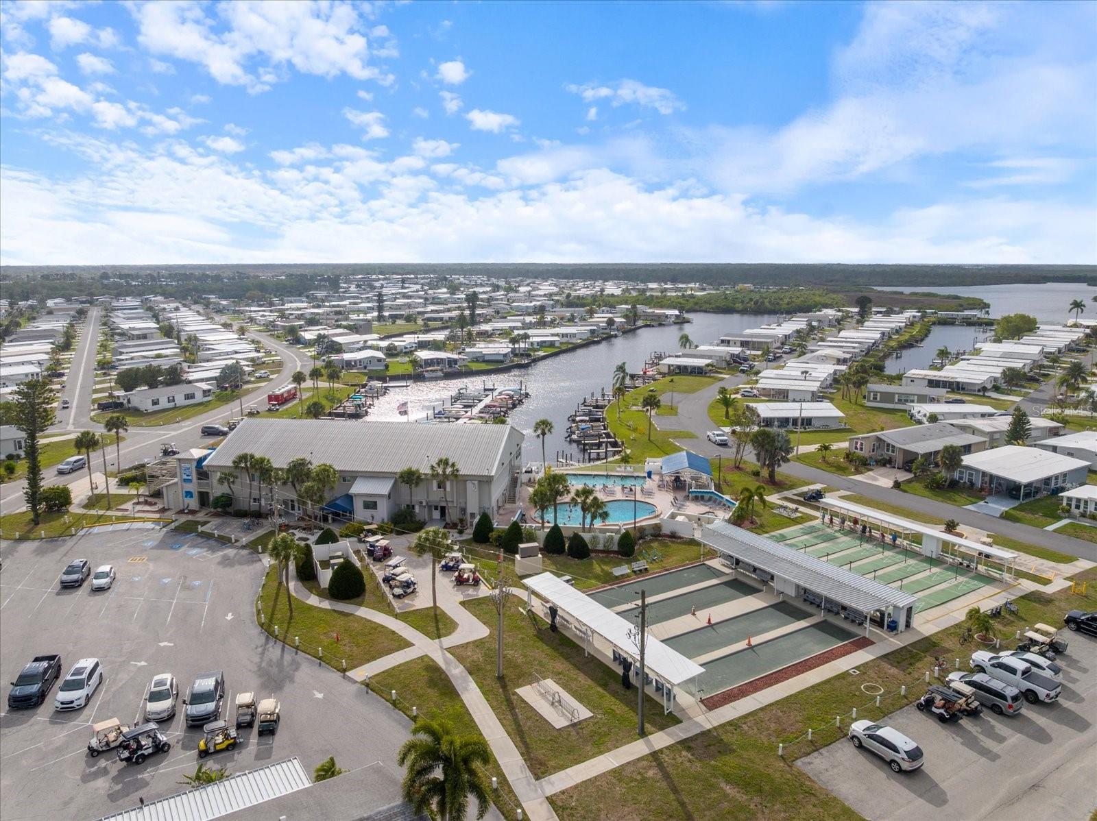 522 PARKWOOD AVE, NORTH PORT, FL, 34287