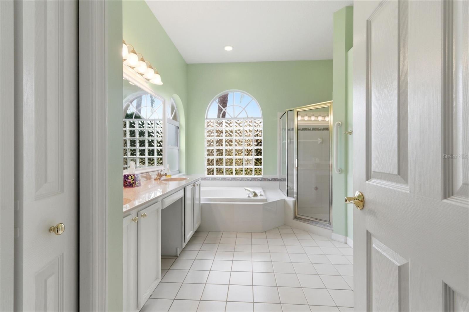 1310 KINGS WAY LN, TARPON SPRINGS, FL, 34688