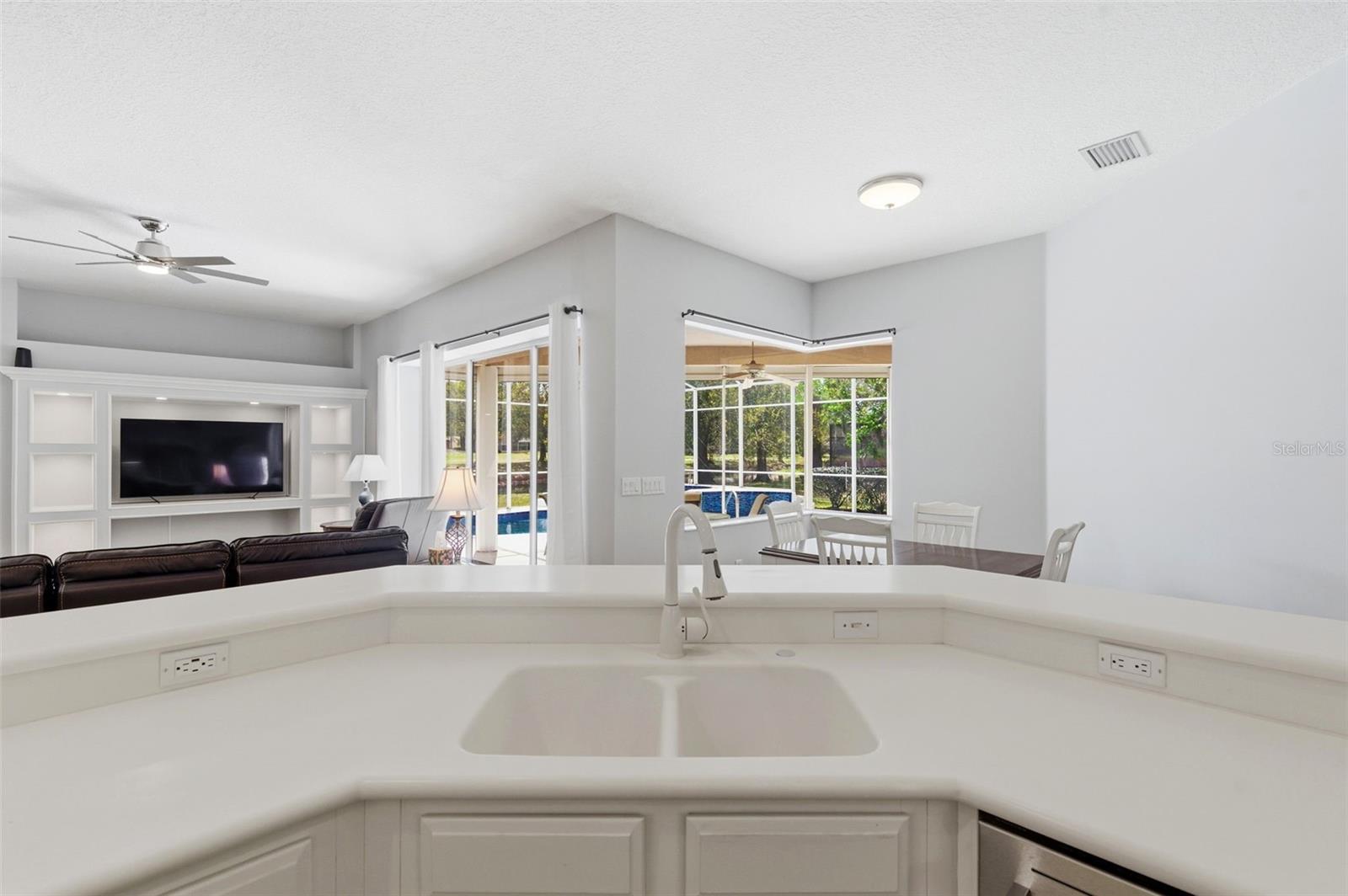1310 KINGS WAY LN, TARPON SPRINGS, FL, 34688