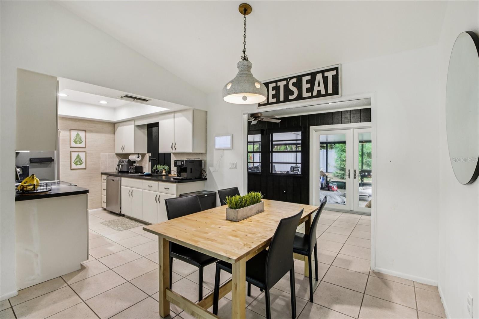 5753 COLONIAL OAKS BLVD, SARASOTA, FL, 34232