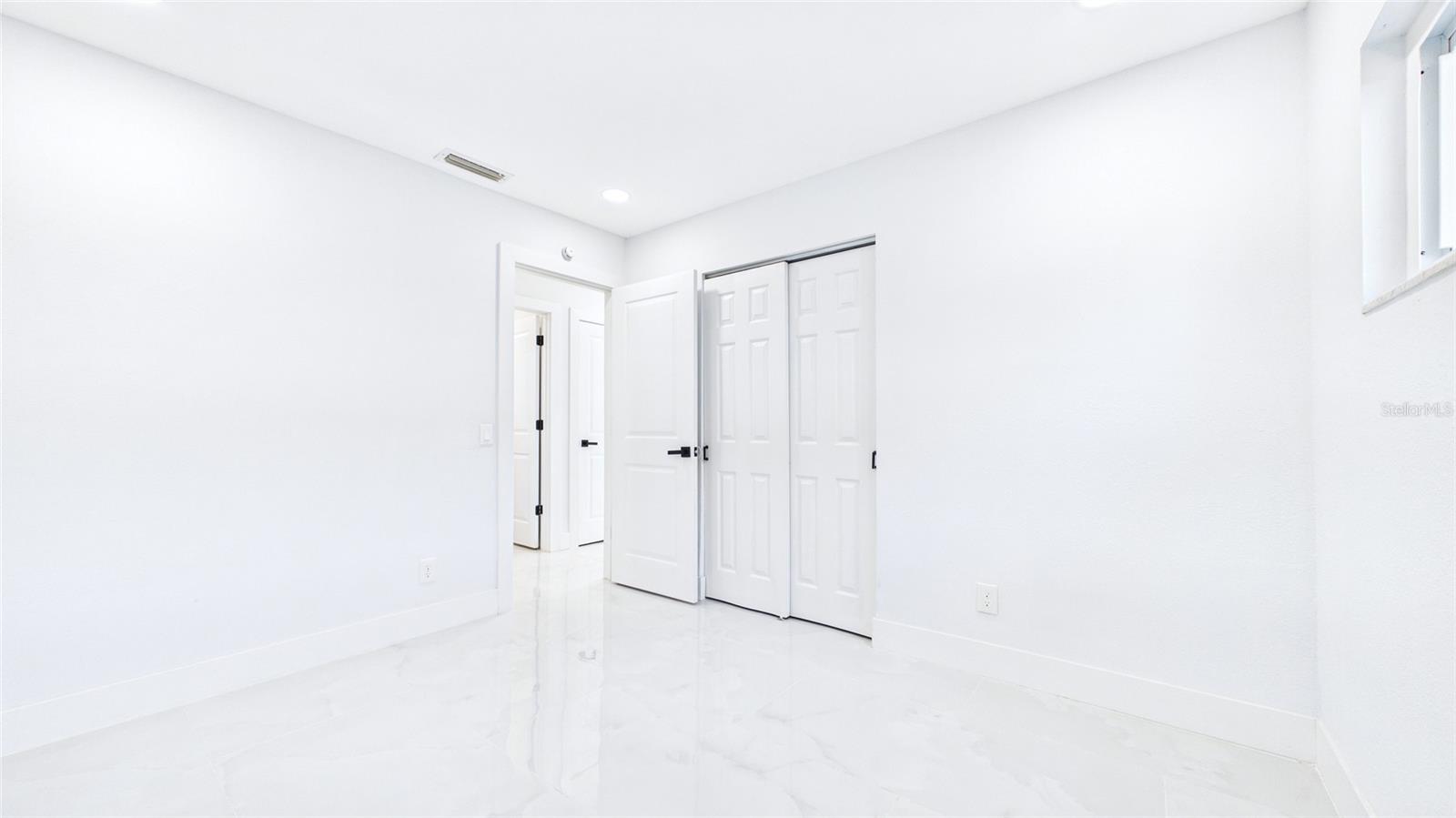 1778 NEW HAMPSHIRE AVE NE, ST PETERSBURG, FL, 33703
