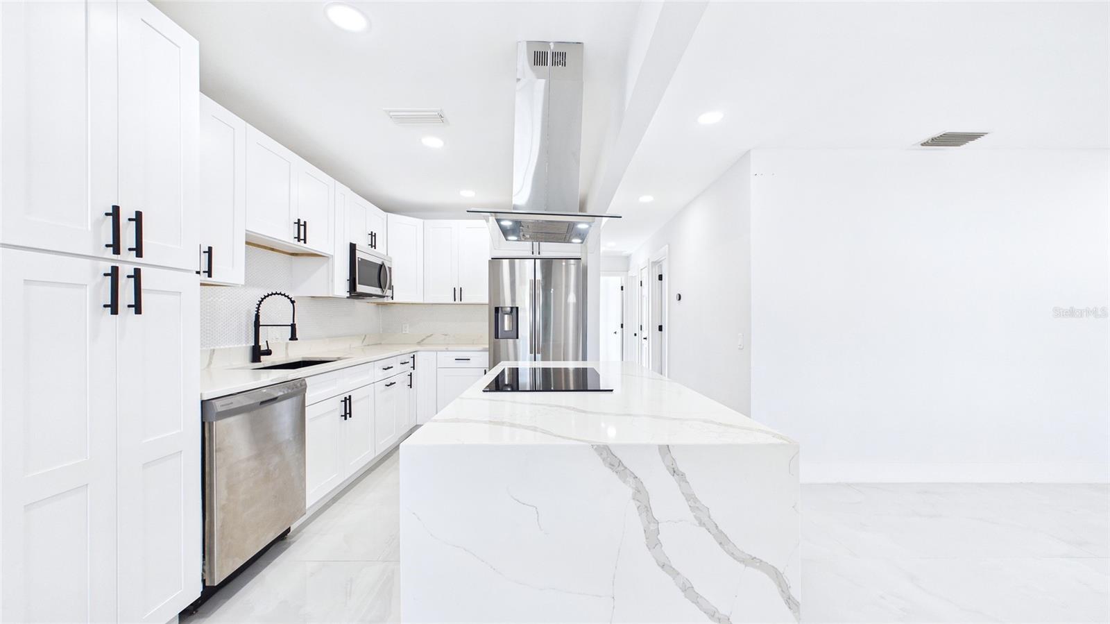 1778 NEW HAMPSHIRE AVE NE, ST PETERSBURG, FL, 33703