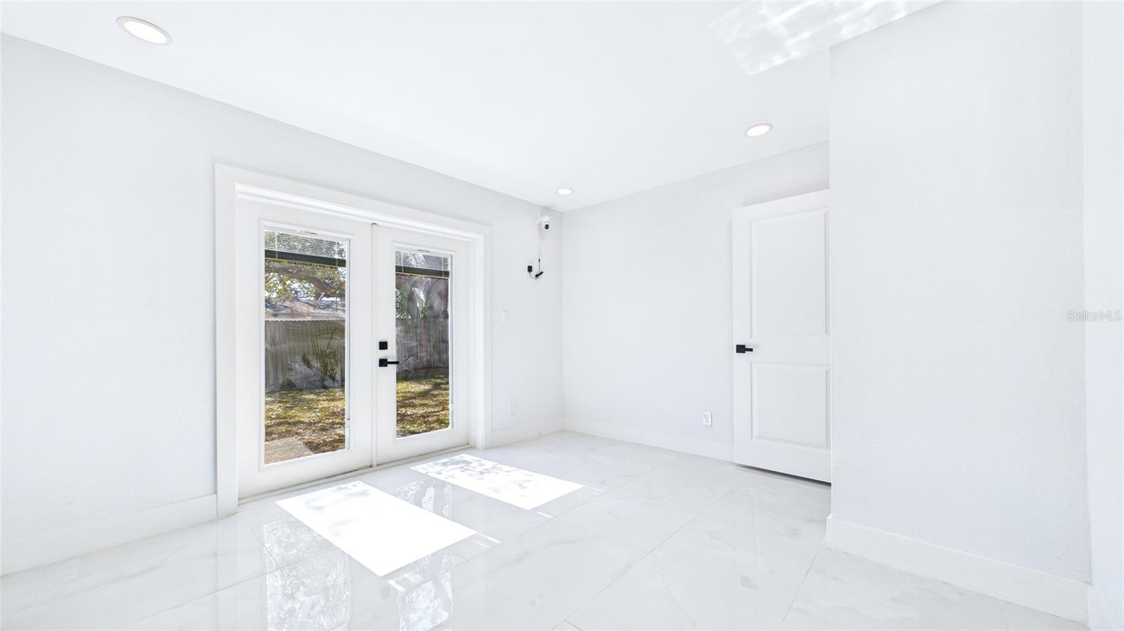 1778 NEW HAMPSHIRE AVE NE, ST PETERSBURG, FL, 33703