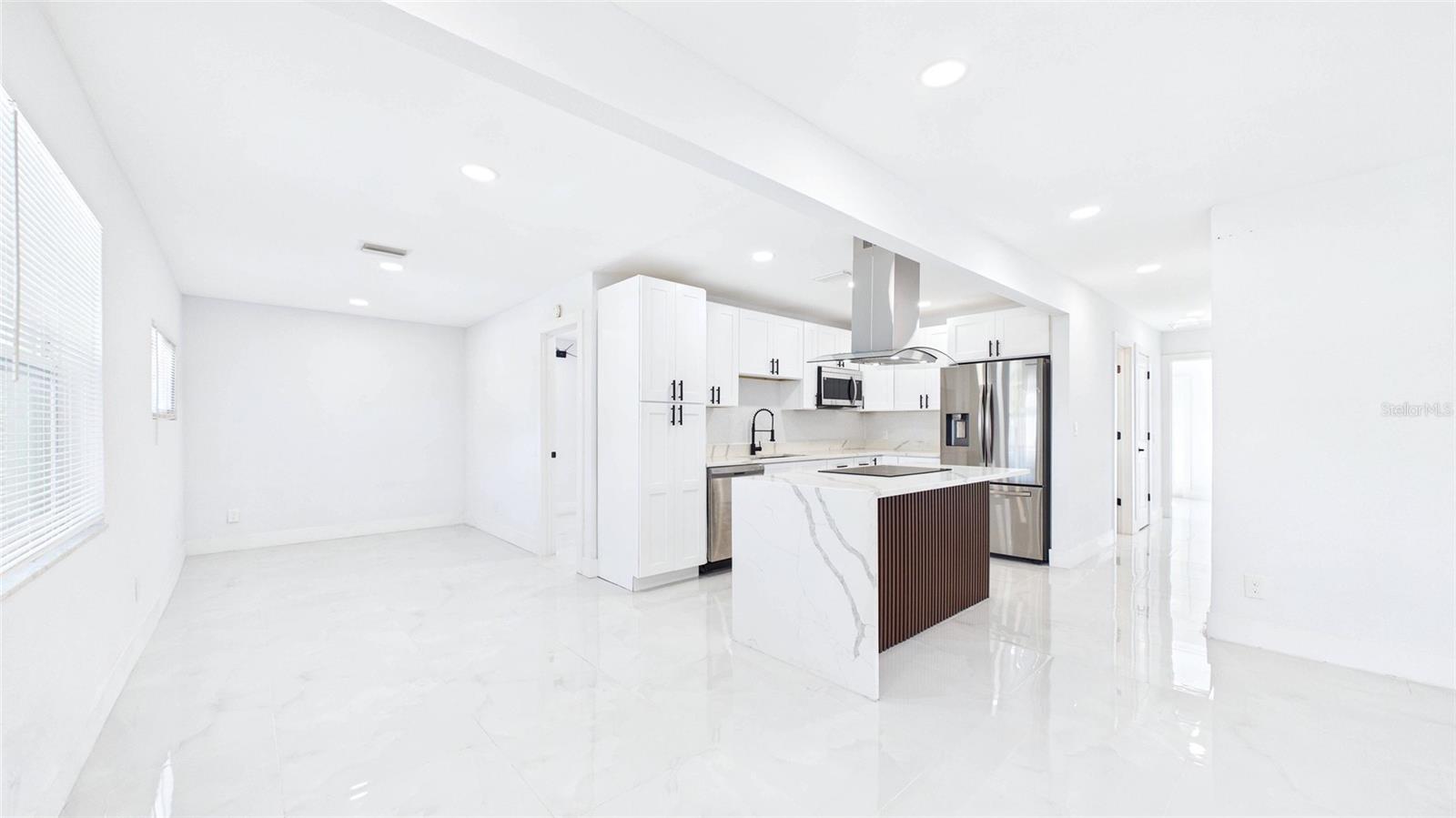1778 NEW HAMPSHIRE AVE NE, ST PETERSBURG, FL, 33703