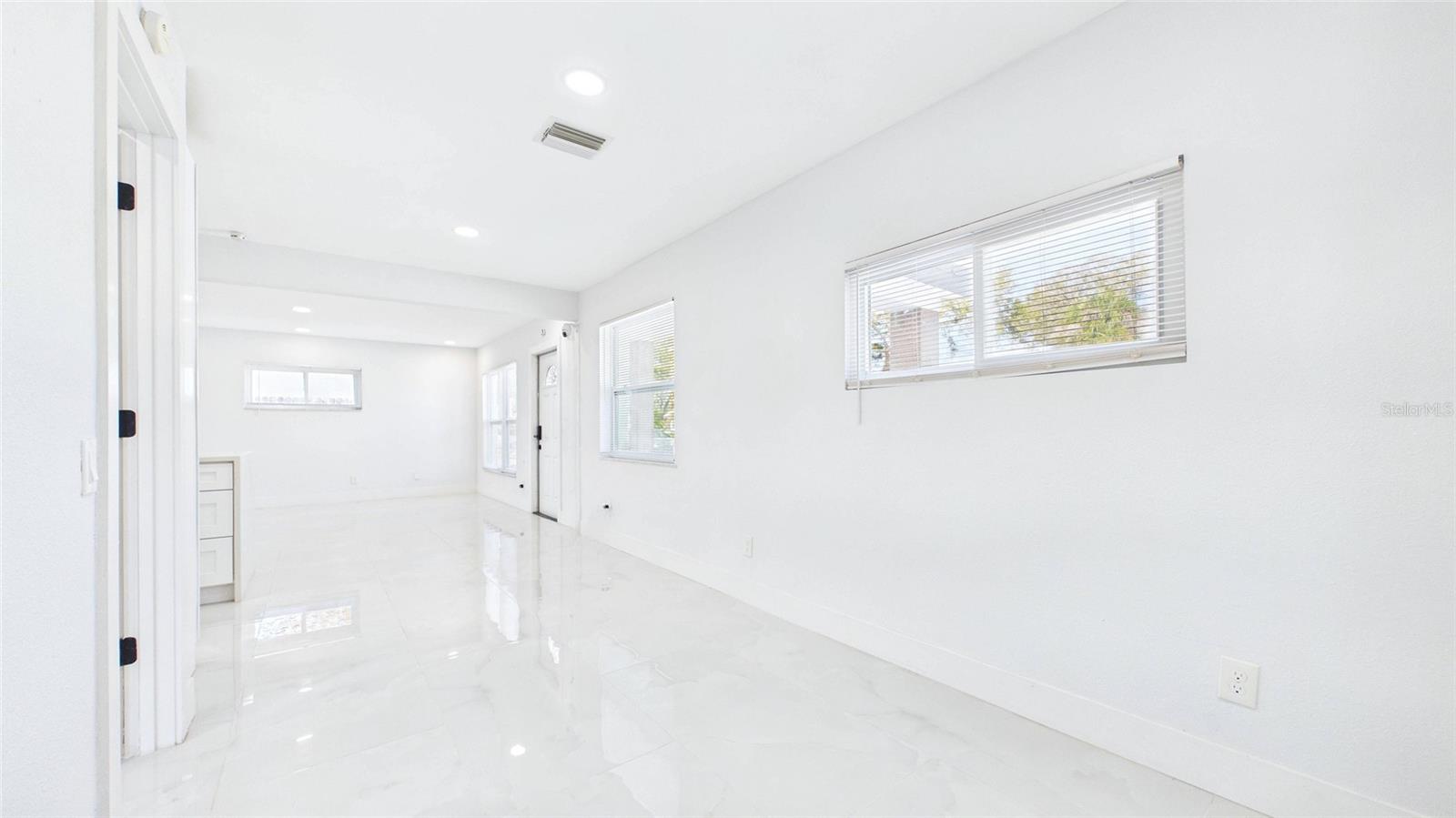 1778 NEW HAMPSHIRE AVE NE, ST PETERSBURG, FL, 33703