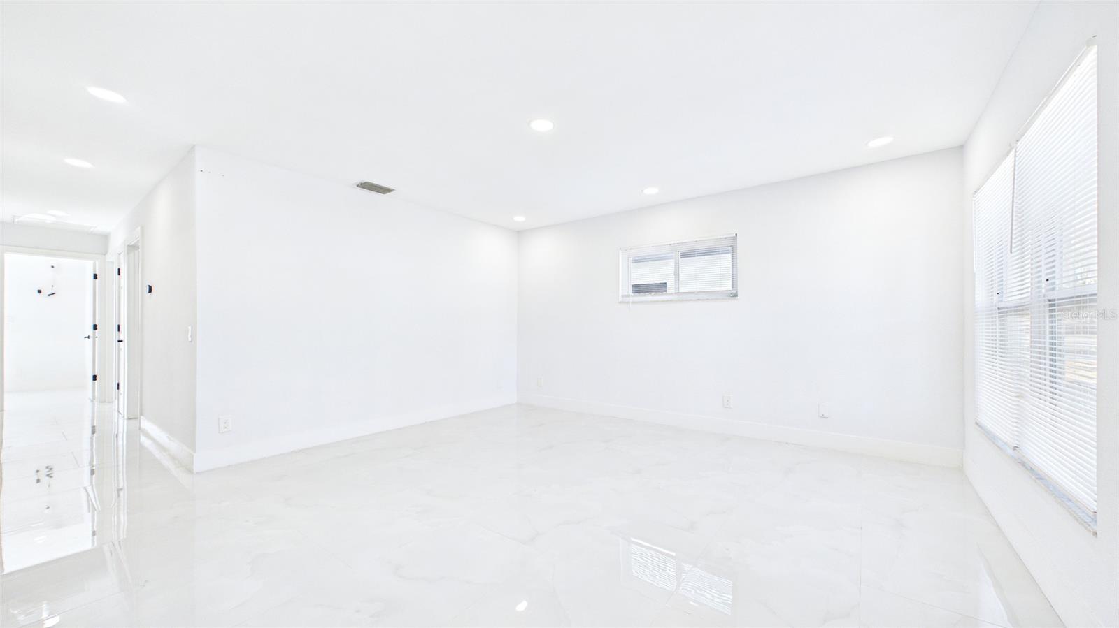 1778 NEW HAMPSHIRE AVE NE, ST PETERSBURG, FL, 33703