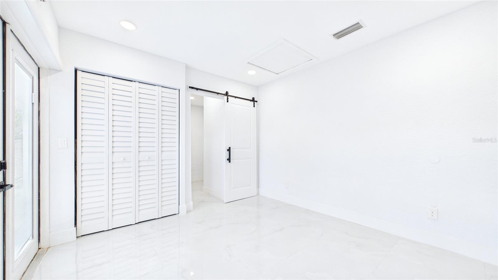 1778 NEW HAMPSHIRE AVE NE, ST PETERSBURG, FL, 33703