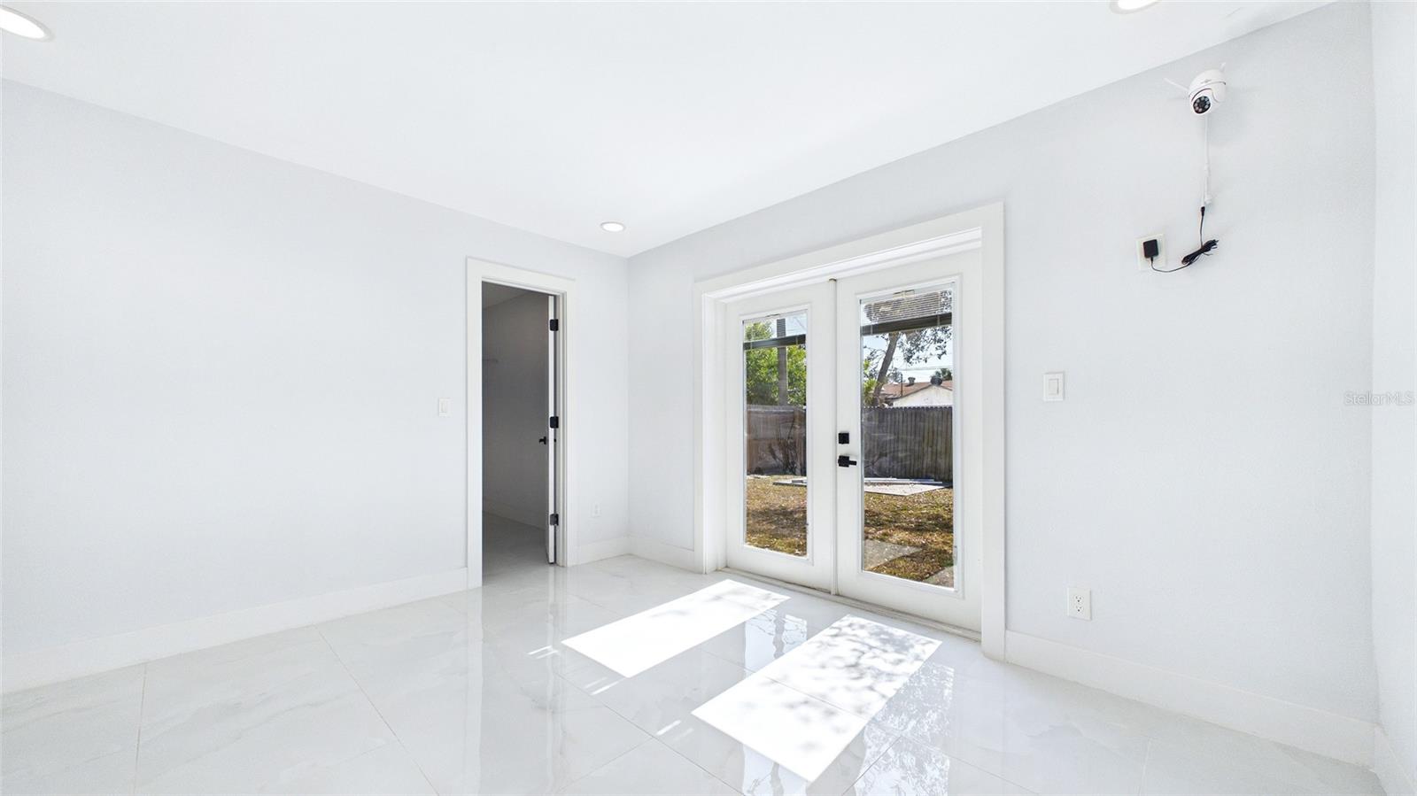 1778 NEW HAMPSHIRE AVE NE, ST PETERSBURG, FL, 33703