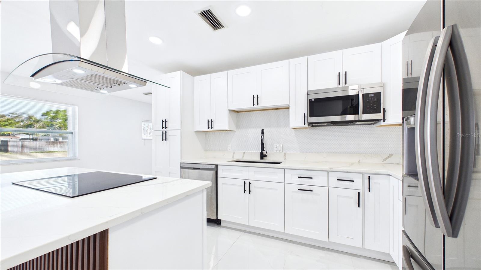 1778 NEW HAMPSHIRE AVE NE, ST PETERSBURG, FL, 33703