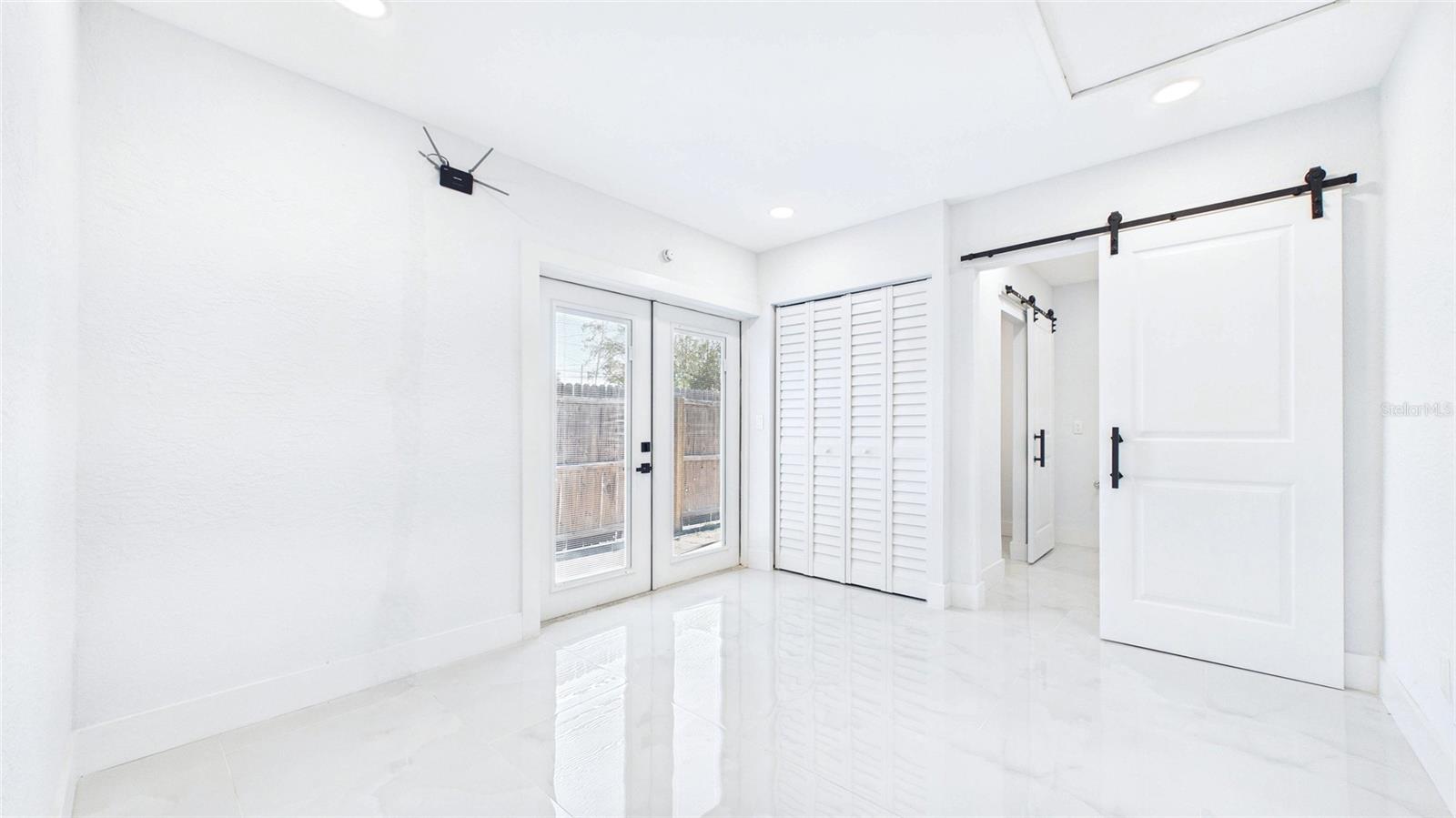 1778 NEW HAMPSHIRE AVE NE, ST PETERSBURG, FL, 33703