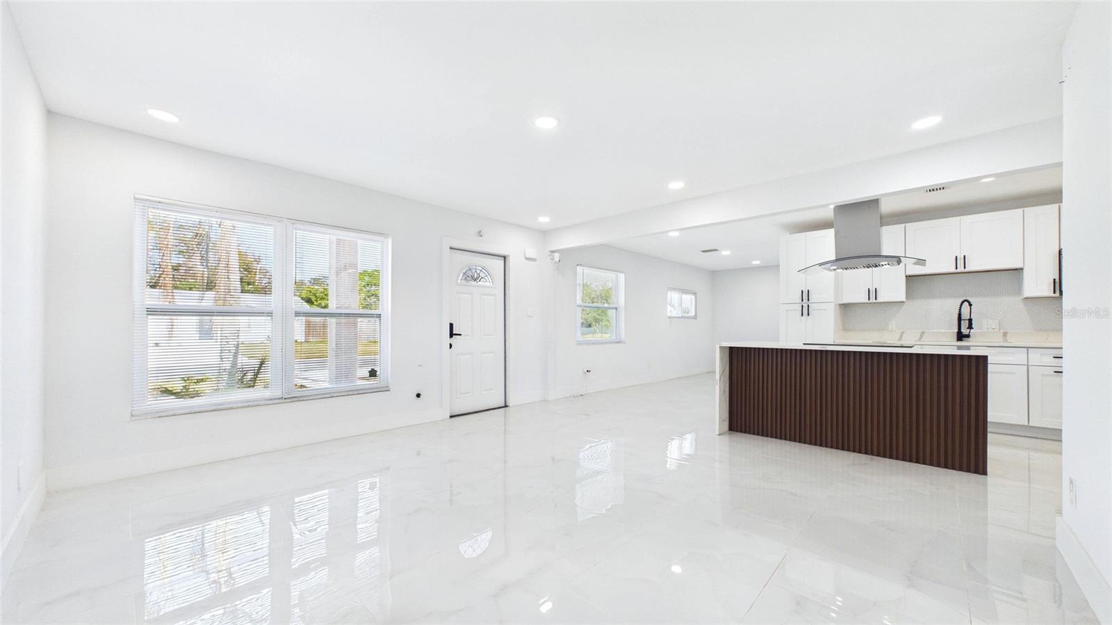 1778 NEW HAMPSHIRE AVE NE, ST PETERSBURG, FL, 33703