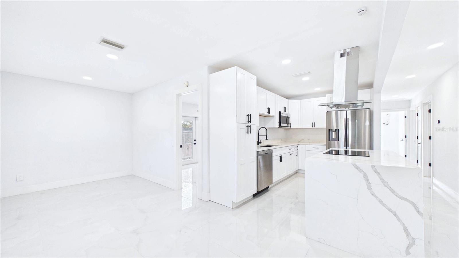 1778 NEW HAMPSHIRE AVE NE, ST PETERSBURG, FL, 33703