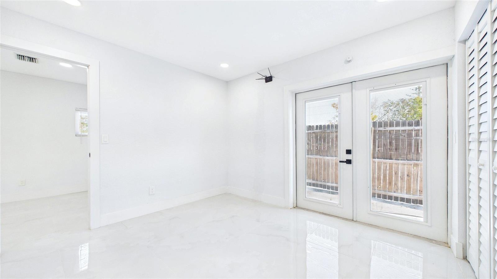 1778 NEW HAMPSHIRE AVE NE, ST PETERSBURG, FL, 33703
