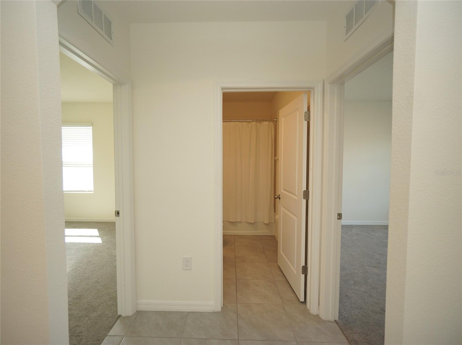 33700 JASPER STONE DR, WESLEY CHAPEL, FL, 33543