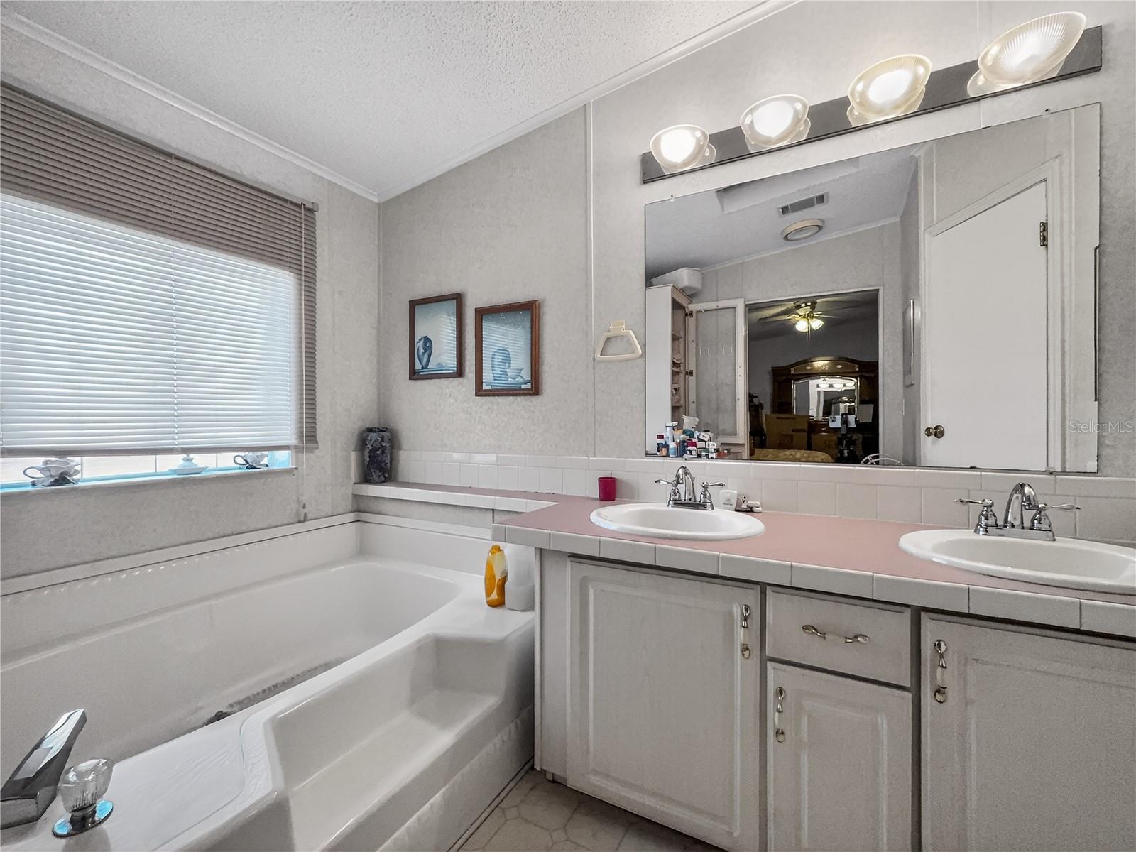 1923 LEESBURG BLVD, FRUITLAND PARK, FL, 34731