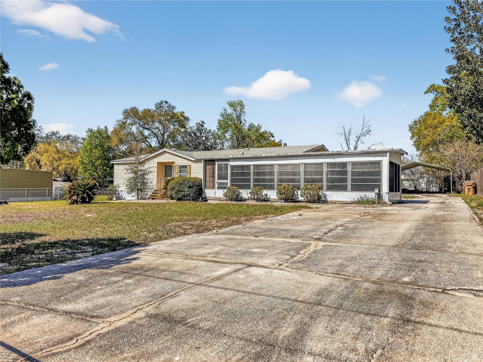 1923 LEESBURG BLVD, FRUITLAND PARK, FL, 34731