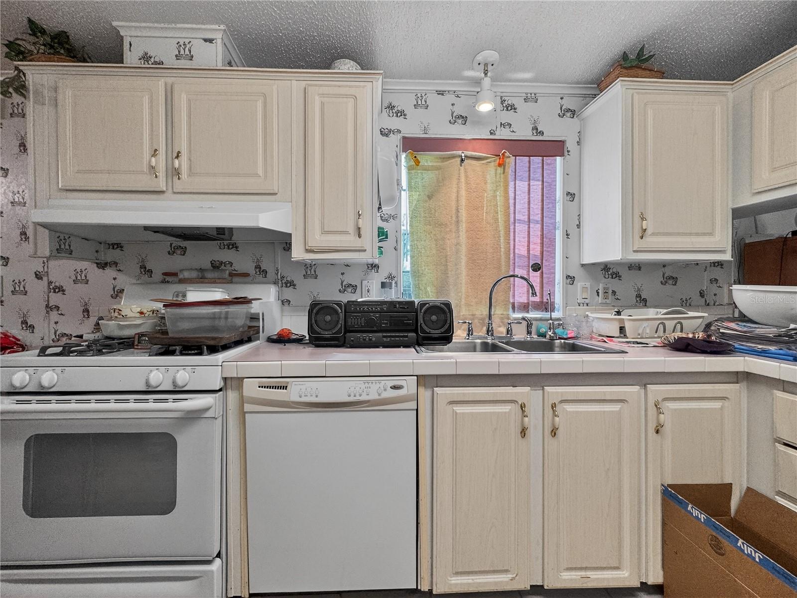 1923 LEESBURG BLVD, FRUITLAND PARK, FL, 34731