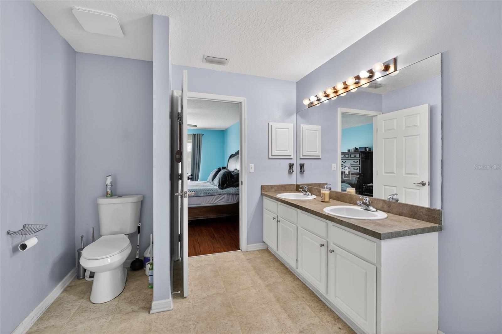 566 SW SEA HOLLY TER, PORT ST LUCIE, FL, 34984