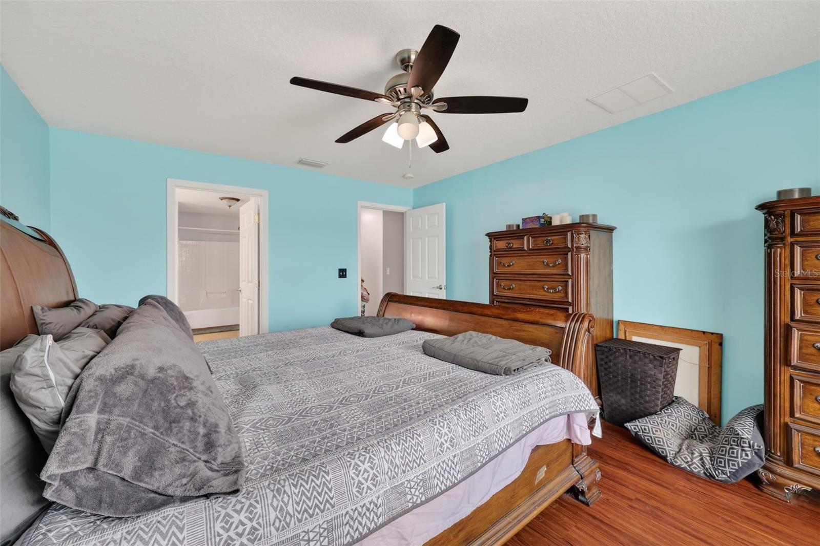 566 SW SEA HOLLY TER, PORT ST LUCIE, FL, 34984