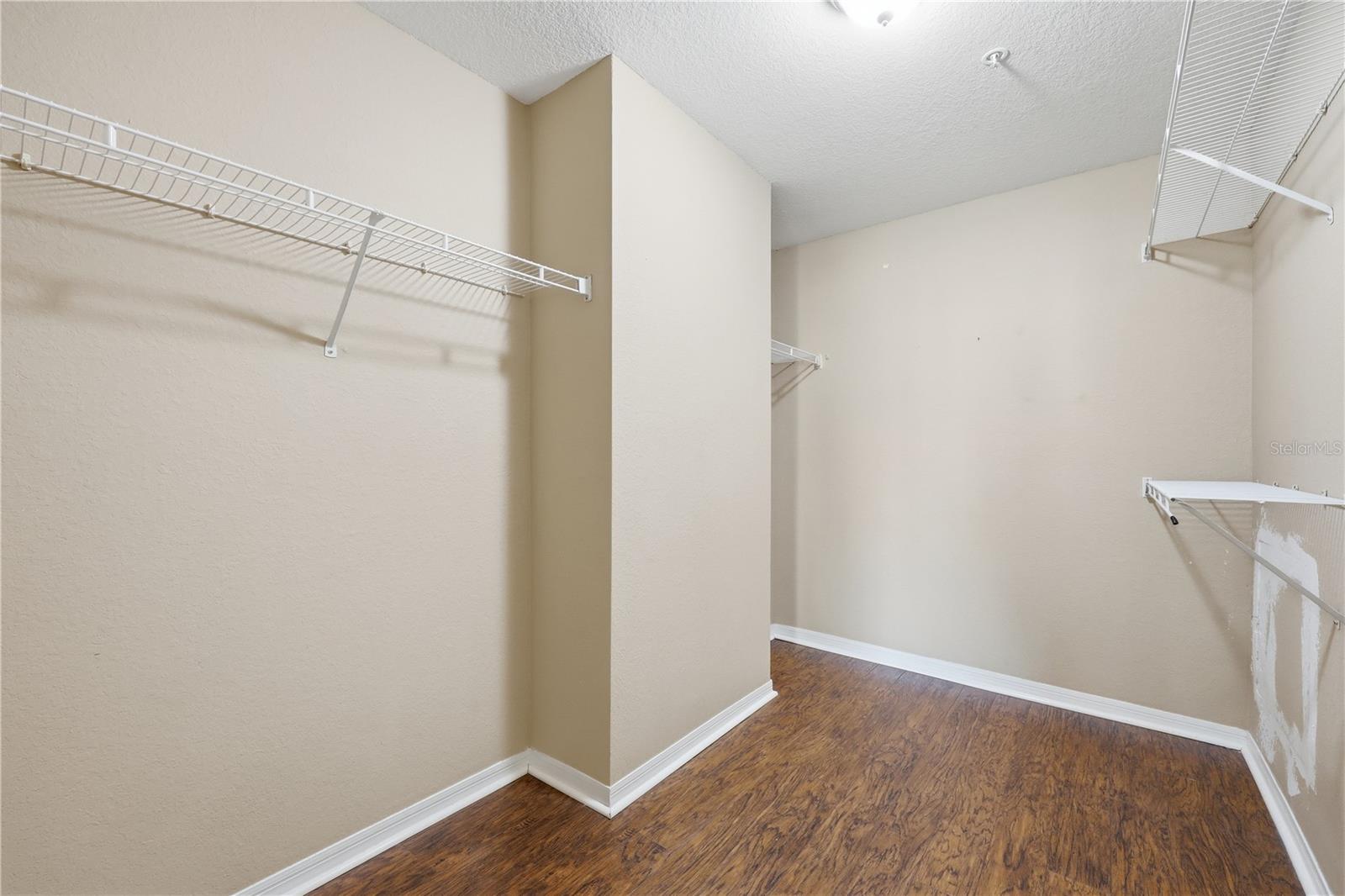 5475 VINELAND RD #8212, ORLANDO, FL, 32811