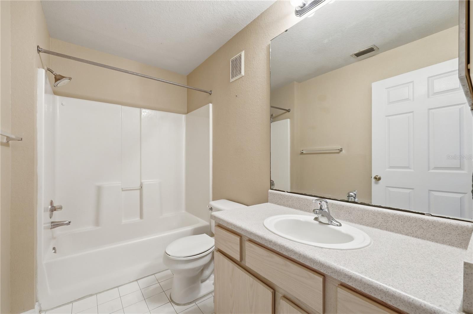 5475 VINELAND RD #8212, ORLANDO, FL, 32811