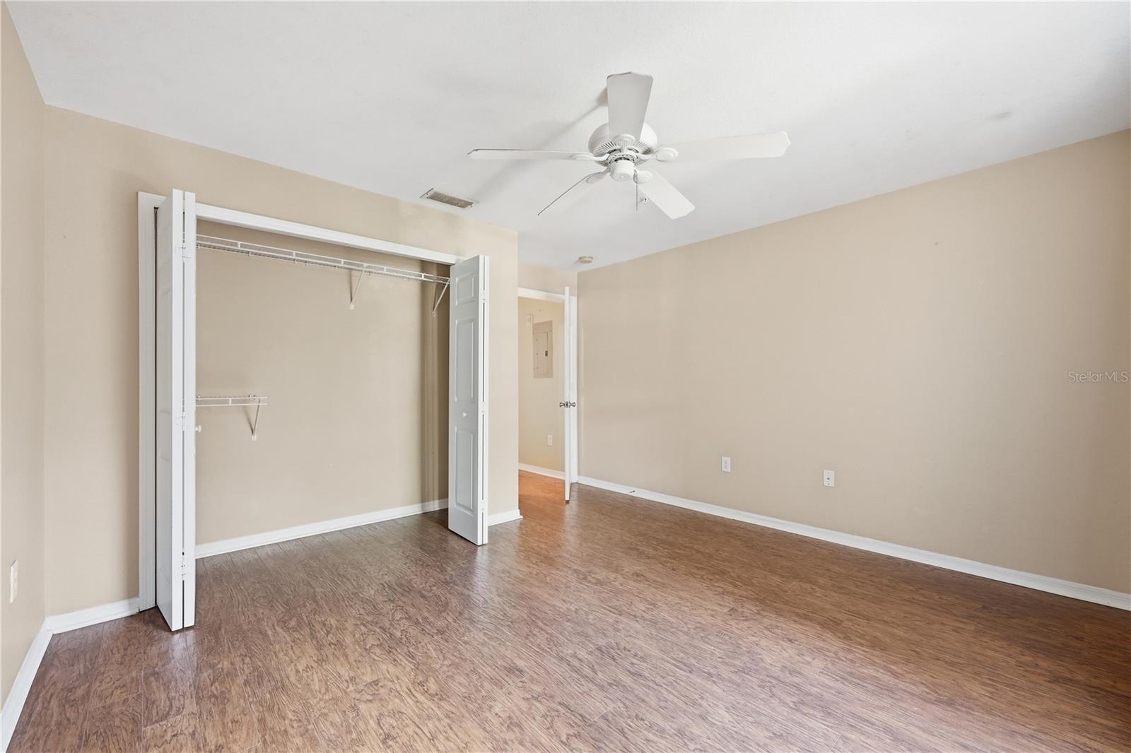 5475 VINELAND RD #8212, ORLANDO, FL, 32811