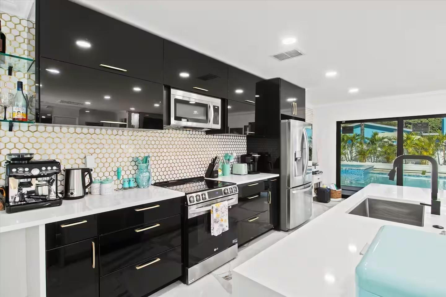 6612 9TH AVE NW, BRADENTON, FL, 34209