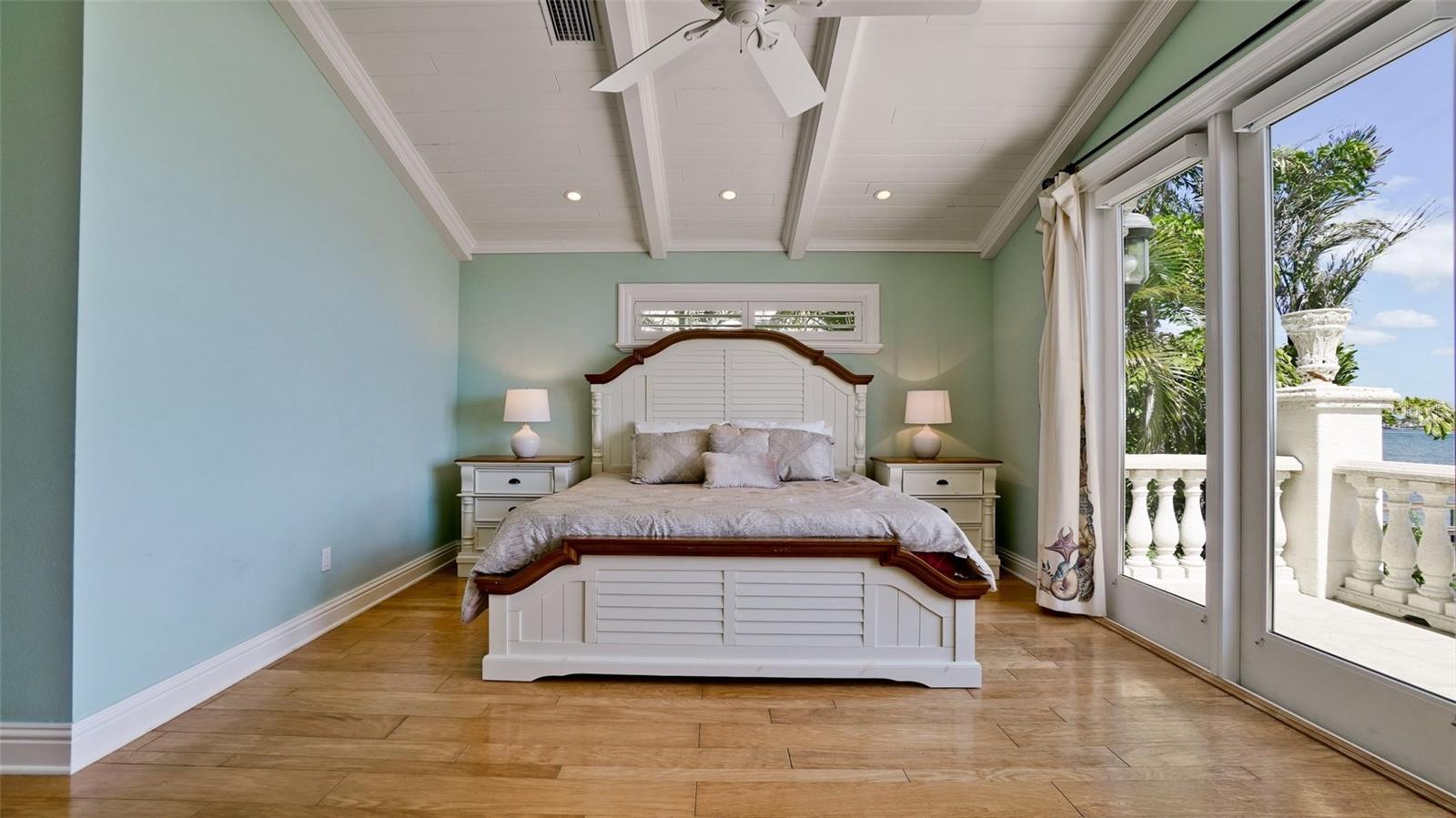8213 MIDNIGHT PASS RD, SARASOTA, FL, 34242