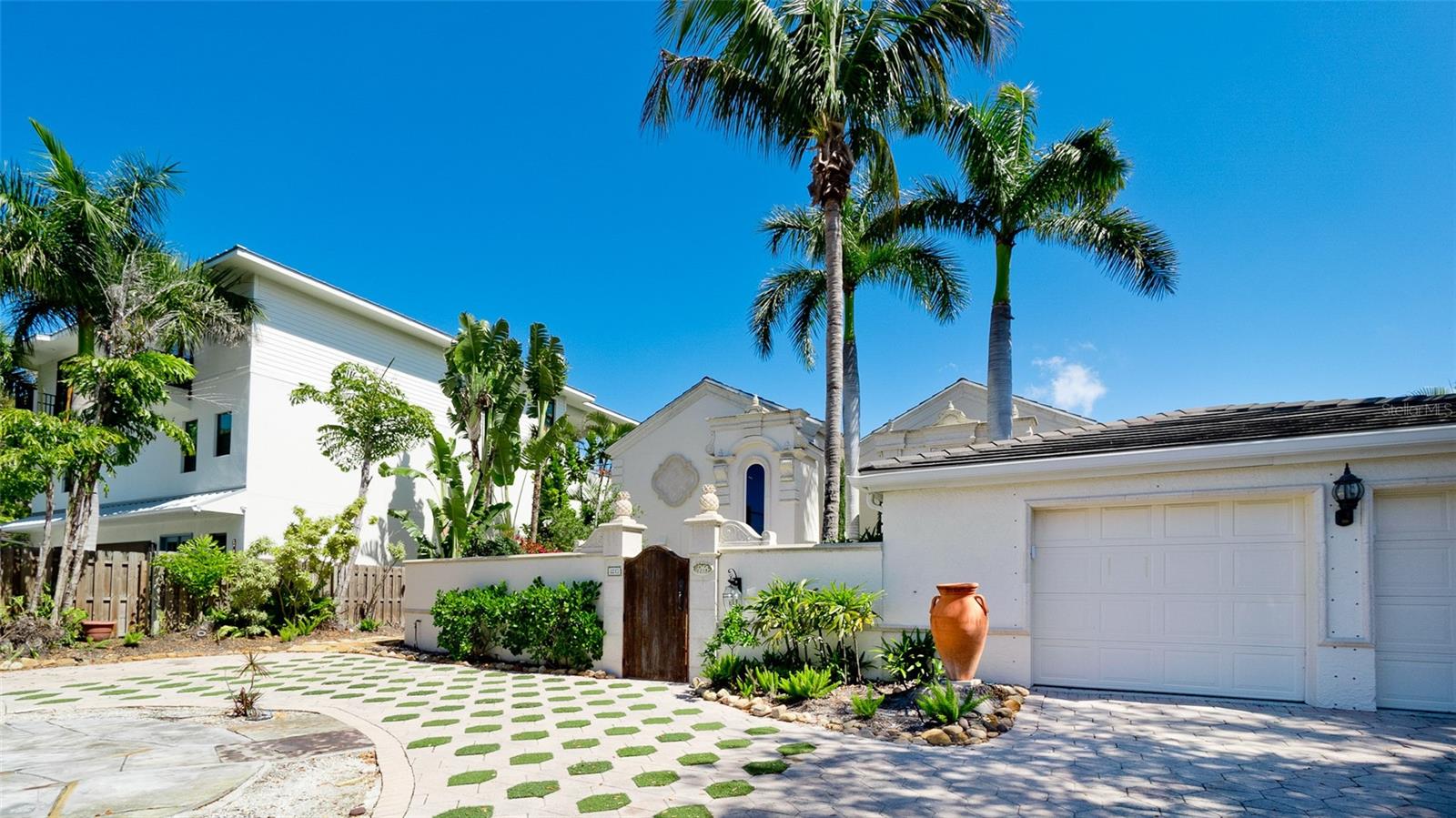 8213 MIDNIGHT PASS RD, SARASOTA, FL, 34242