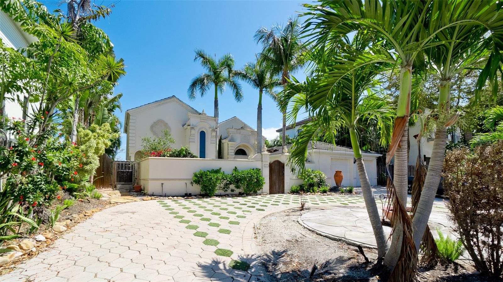 8213 MIDNIGHT PASS RD, SARASOTA, FL, 34242