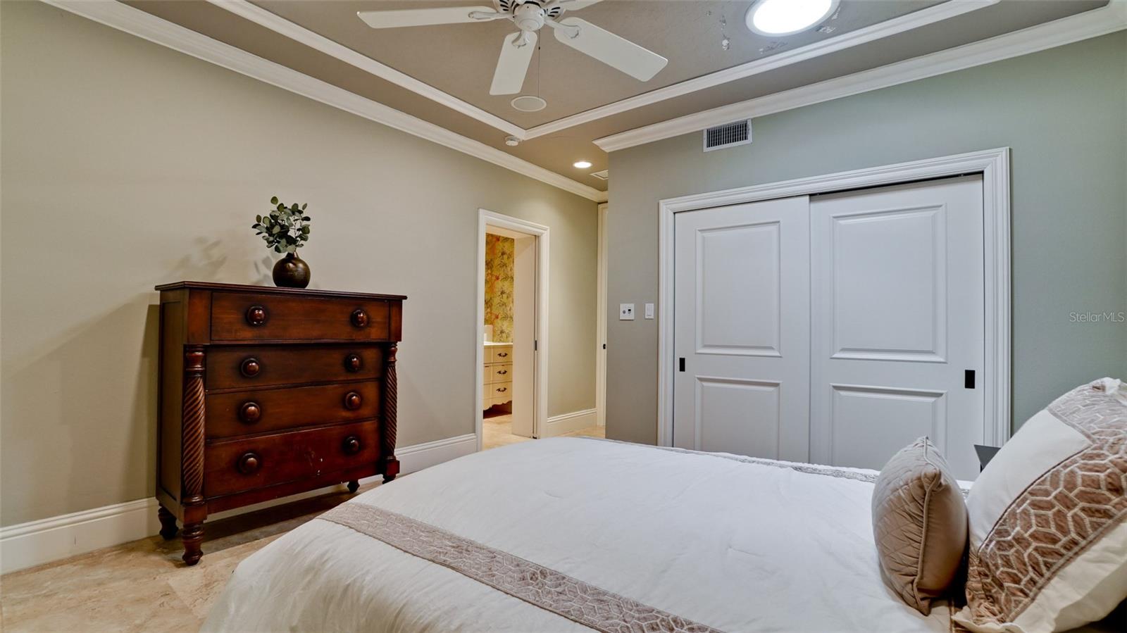 8213 MIDNIGHT PASS RD, SARASOTA, FL, 34242