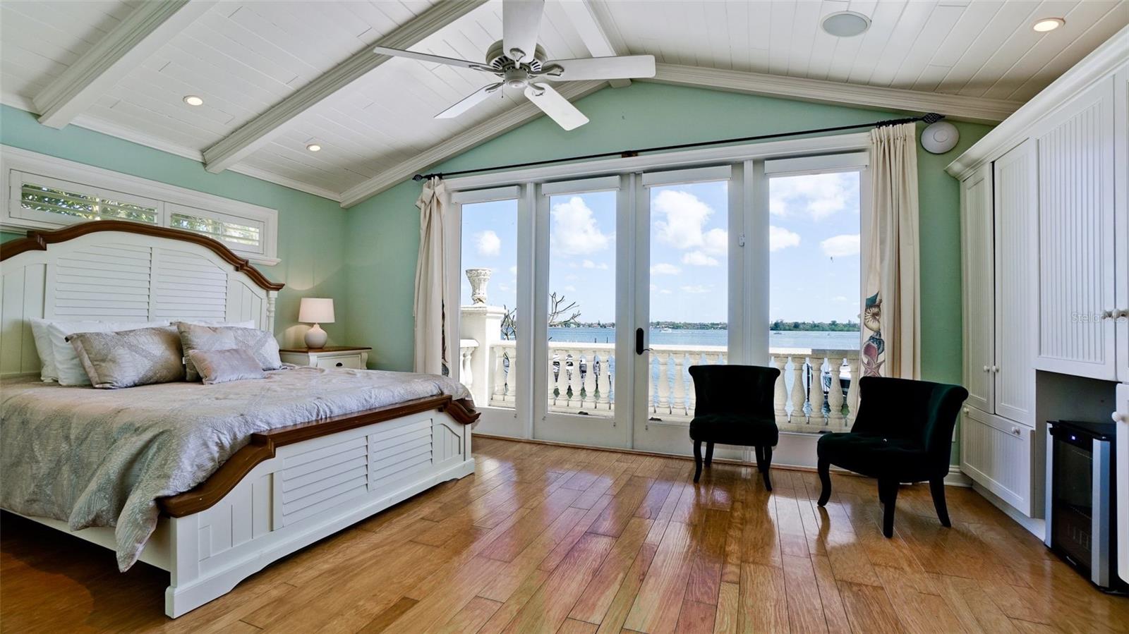 8213 MIDNIGHT PASS RD, SARASOTA, FL, 34242