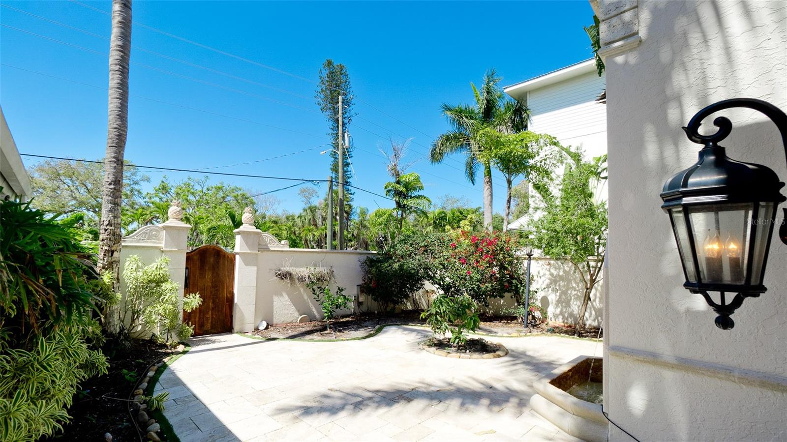 8213 MIDNIGHT PASS RD, SARASOTA, FL, 34242