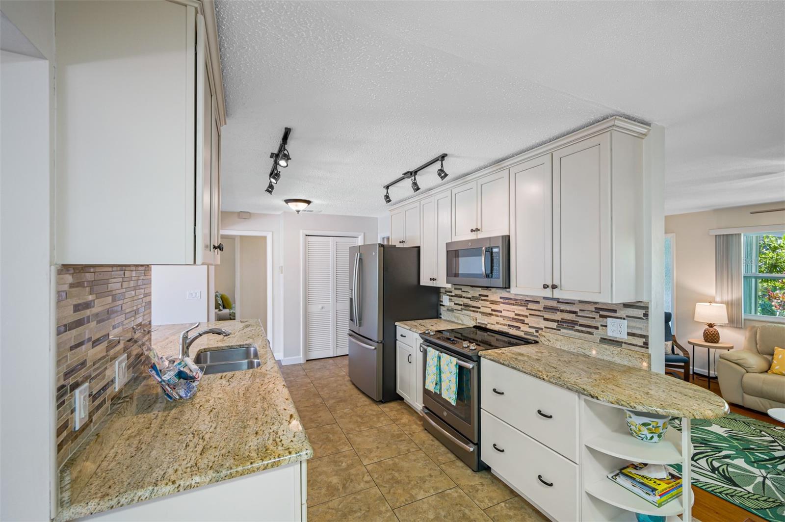 3749 MCKAY CREEK DR, LARGO, FL, 33770