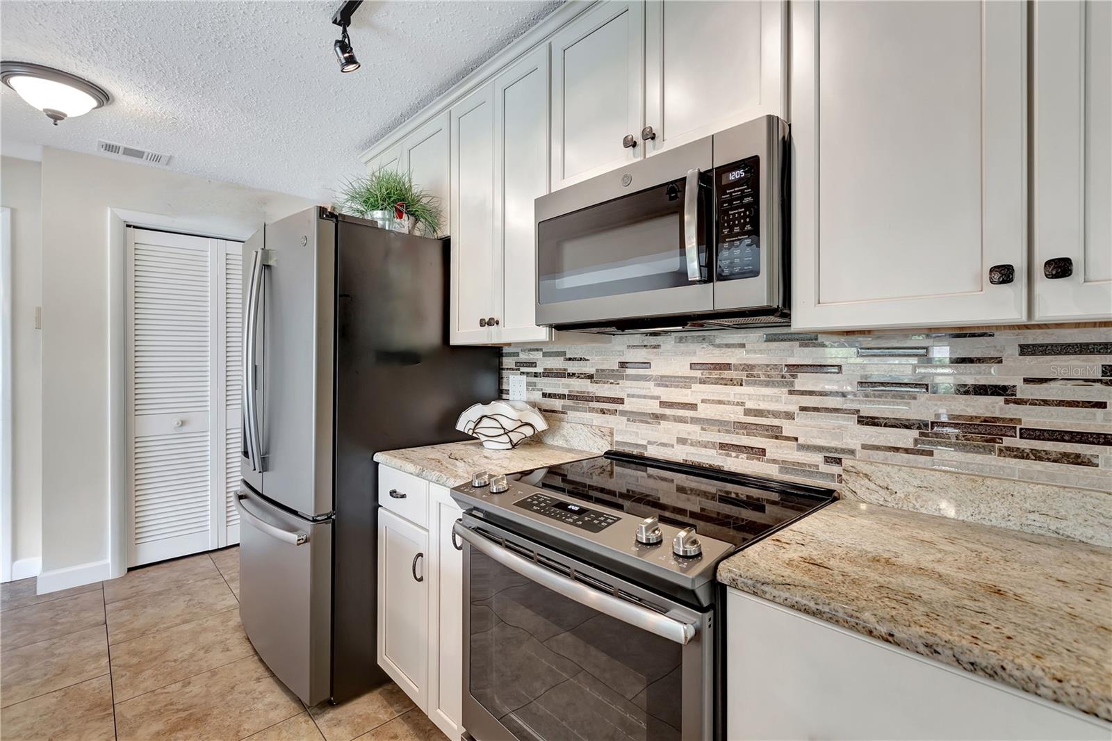 3749 MCKAY CREEK DR, LARGO, FL, 33770