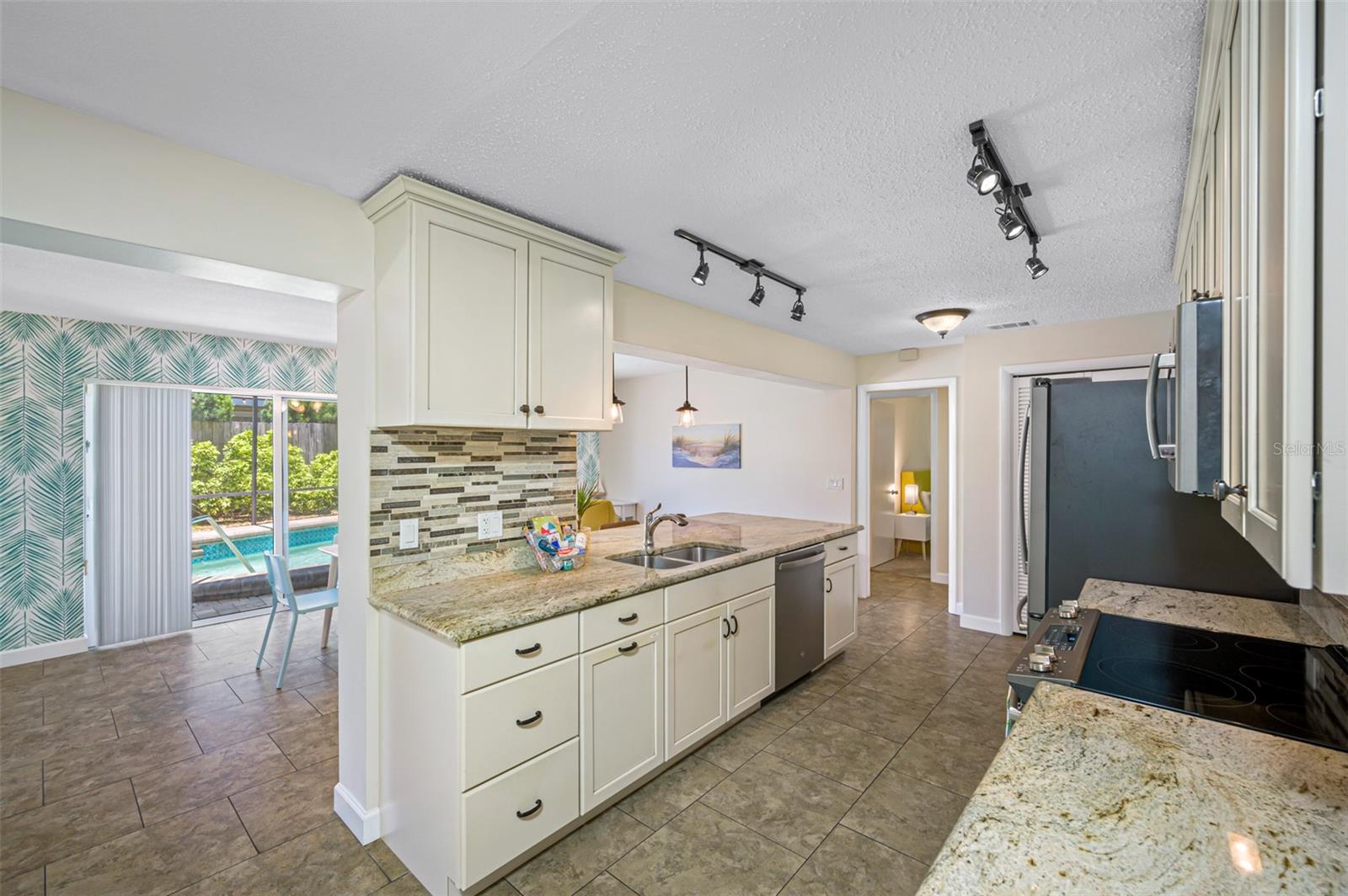 3749 MCKAY CREEK DR, LARGO, FL, 33770