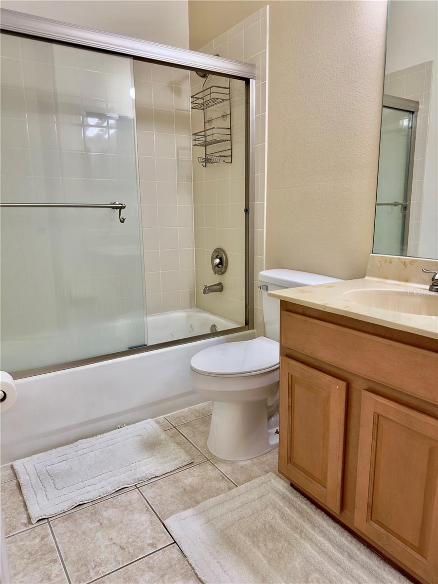 10222 DEVONSHIRE LAKE DR, TAMPA, FL, 33647