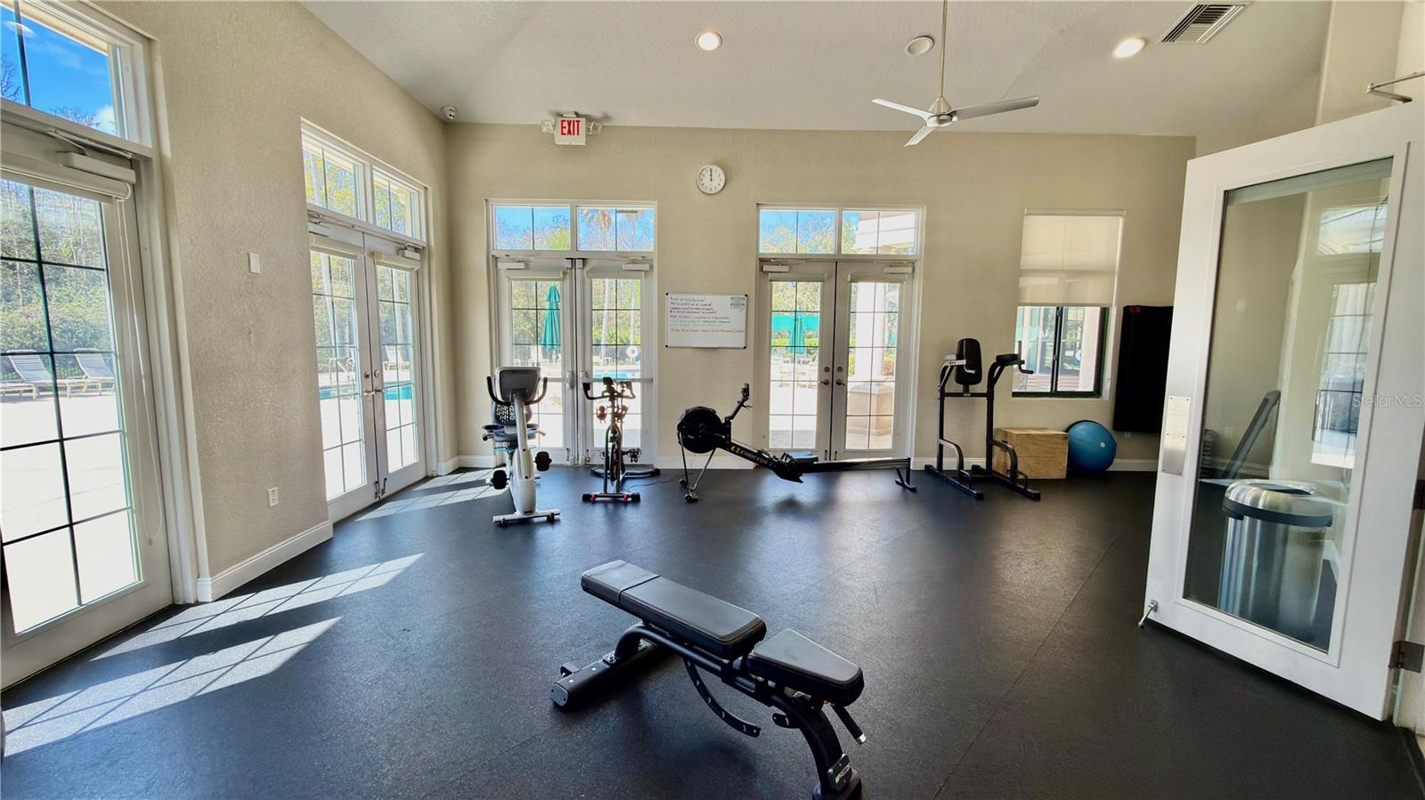 10222 DEVONSHIRE LAKE DR, TAMPA, FL, 33647